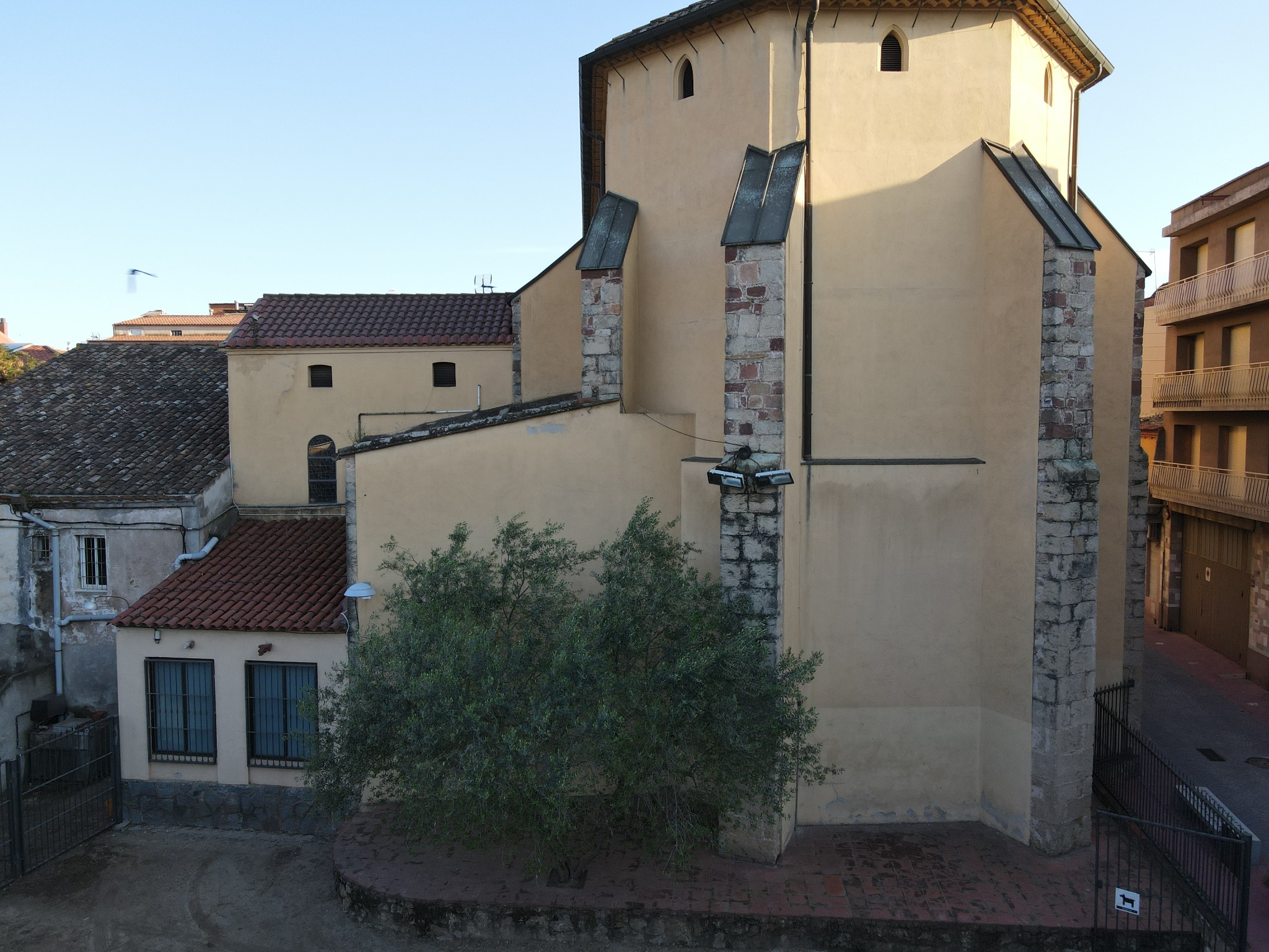 Exterior lateral de l’església