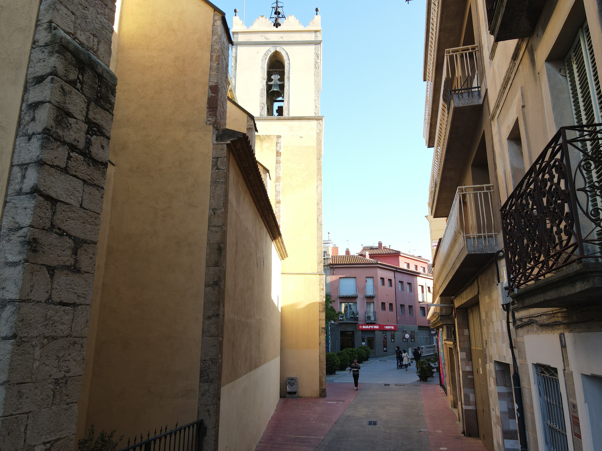 Carrer Major i plaça de l’Església al fons